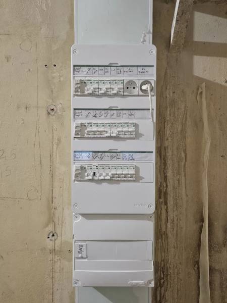 Installation système de climatisation gainable dans maison avec Airzone à Salon-de-Provence 13